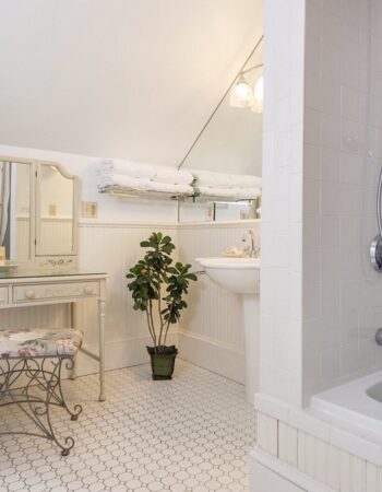 Captain Farris House B&B – South Yarmouth, MA