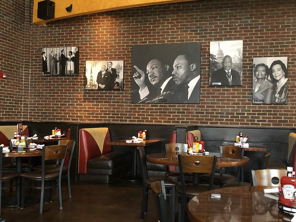 Paschal's Restaurant & Bar - Historic Black-Owned Restaurant in Atlanta Georgia