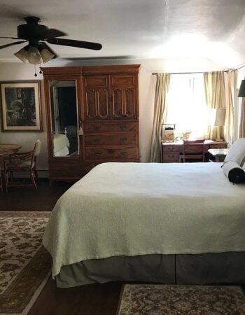 Ye Olde Manor House Bed & Breakfast
